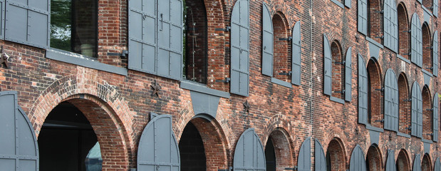 Old warehouses in Dumbo, Brooklyn, New York City - obrazy, fototapety, plakaty