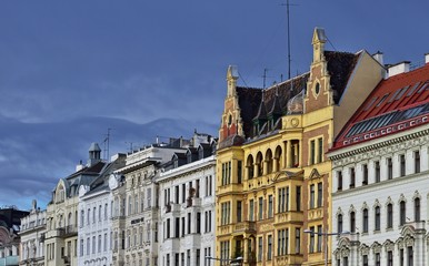 Fototapeta na wymiar Alte Häuser Nähe Naschmarkt, Wien, Österreich