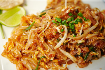 Pad Thai, Thai stir fried rice noodle 