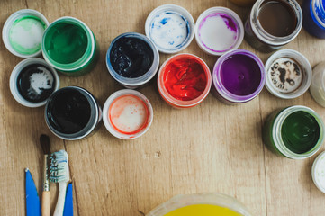 supplies for the drawing lesson are on the table