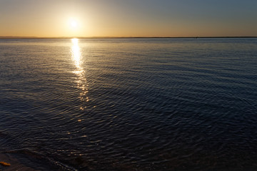 Zatoka kalifornijska o zachodzie słońca