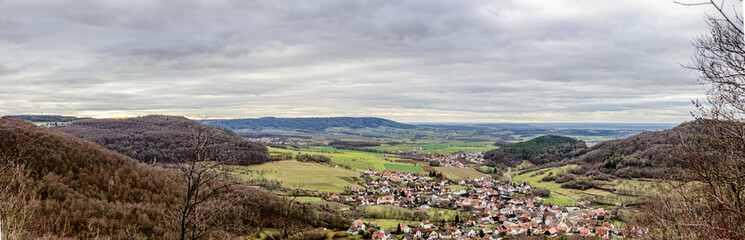 Fototapeta na wymiar Panorama mit Blick auf Leutenbach