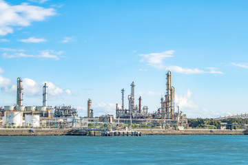 四日市コンビナート　四日市ドーム前から望む工場風景