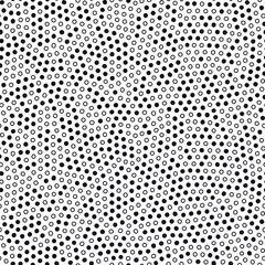 Tapeten Nahtloses Muster mit kleinen schwarzen Kreisen. Minimalistischer Punkthintergrund. Schwarz-Weiß-Vektor-Textur. © krolja
