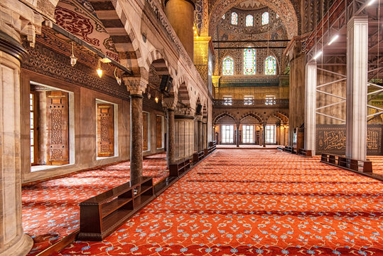 Interior of the amazing Blue Mosque in Istanbul, Turkey