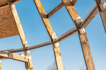 Elements and components of the construction of a hemispherical house