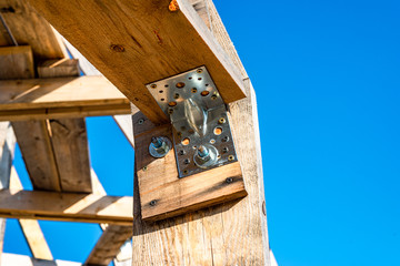 Elements and components of the construction of a hemispherical house