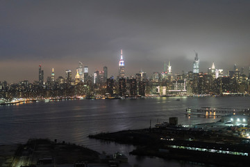 Fototapeta na wymiar New York vu de nuit 