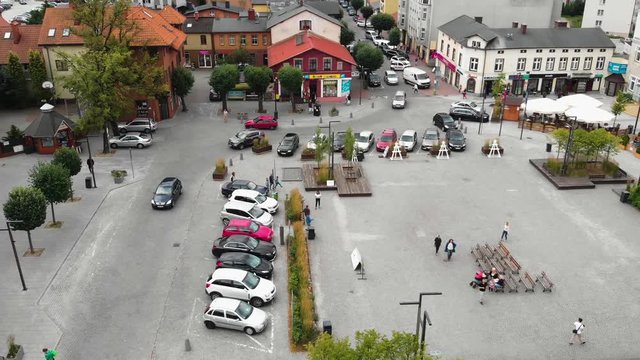 Ulica w środku starego miasta z lotu ptaka