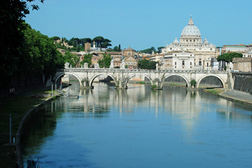 Fototapeta na wymiar Bridges over the Tiber river in Rome - Italy
