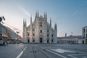 Fototapeta na wymiar Duomo di Milano (Milan Cathedral) in Milan , Italy . Milan Cathedral is the largest church in Italy and the third largest in the world. It is the famous tourist attraction of Milan, Italy.