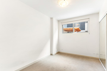 Fototapeta premium Empty and unfurnished brand new apartment