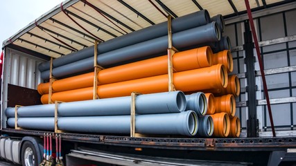 delivery of freight . securing cargo in a semitrailer