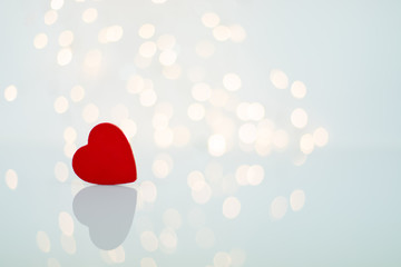 Małe czerwone serduszko  © andsko