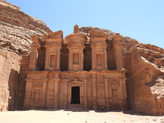 ペトラ遺跡　山頂の神殿