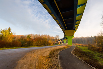 Estakada w Krasnem. Wiadukt na drodze do Supraśla. Puszcza Knyszyńska. Podlasie. Polska © podlaski49