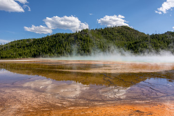 Fototapeta na wymiar Grand Prismatic Spring in Yellowstone National Park is the largest hot spring in the United States
