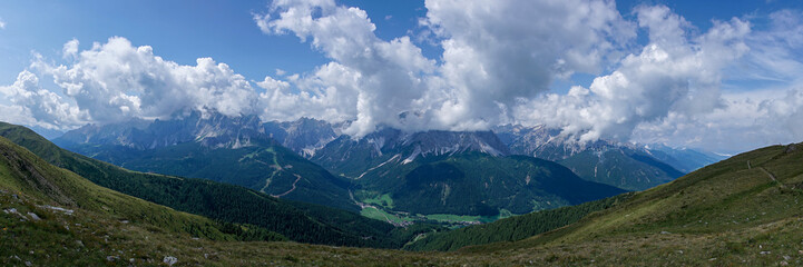 Fototapeta na wymiar panoramic view of the Dolomites, South Tyrol