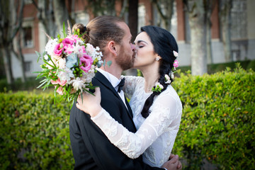 wedding moments of cool fashion couple