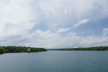 湖と空