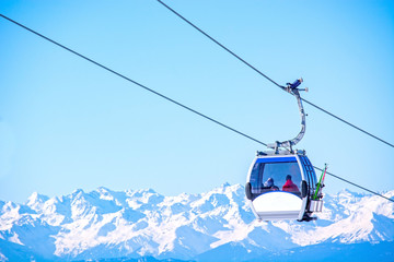 Fototapeta na wymiar Ski gondola lift