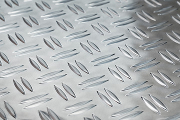 Embossed aluminium plate with diamond pattern
