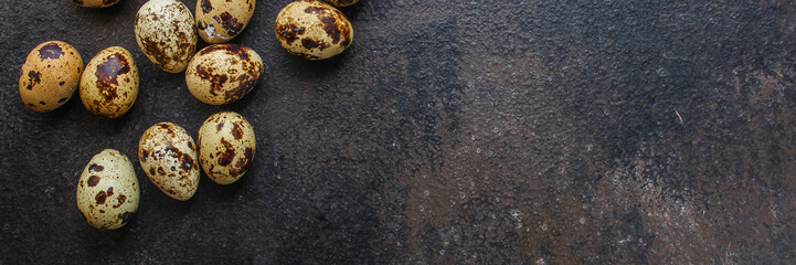 Obraz premium quail eggs (tasty fresh, vitamins) menu concept. food background. top view. copy space