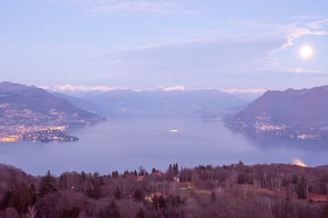 Lago maggiore visto dalla località Alpino di Gignese (VB), Piemonte, Italia.