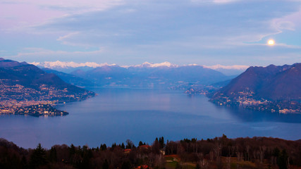 Lago maggiore visto dalla localit&agrave; Alpino di Gignese (VB), Piemonte, Italia.