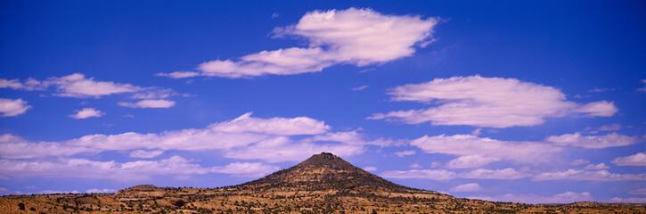 Fototapeta na wymiar Wal Ket Peak near Tonalea, Arizona