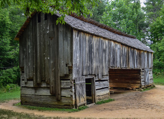 Fototapeta na wymiar Old Wooden Barn Structure, Vintage Architecture