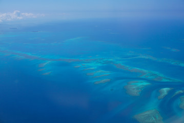 Fototapeta na wymiar 南太平洋の上空からの眺め