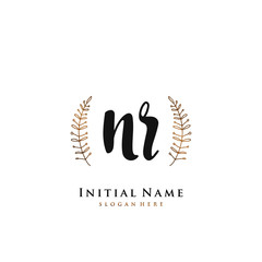 Obraz premium NR Initial handwriting logo vector