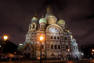 Fototapeta na wymiar サンクトペテルブルク　血の上の救世主教会　ライトアップ