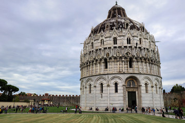 イタリア　ピサの斜塔　風景