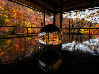 京都　秋　庭園　水晶　紅葉