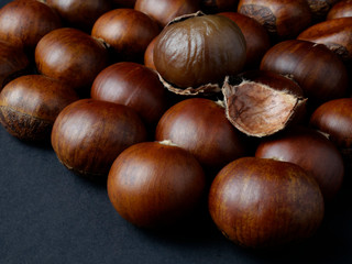 Chestnuts are grown as economic crops for selling seeds
