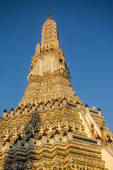 Fototapeta premium Wat Arun or Temple of Dawn is a beautiful Buddhist temple and landmarks of Bangkok in Thailand 