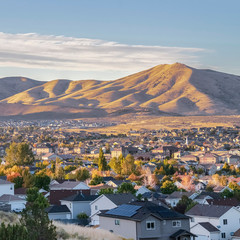 Fototapeta premium Square Houses in the Utah Valley at sunrise