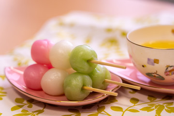 雛祭りと三色団子