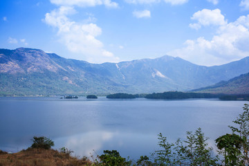 Fototapeta na wymiar Kanjirappuzha Dam and park Kerala
