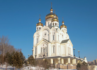 Fototapeta na wymiar Spaso-Preobrazhensky Cathedral of the city of Khabarovsk.