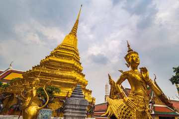 Fototapeta premium Royal grand palace in Bangkok, Asia Thailand