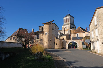 Fototapeta na wymiar Village médiéval d'Issac Dordogne