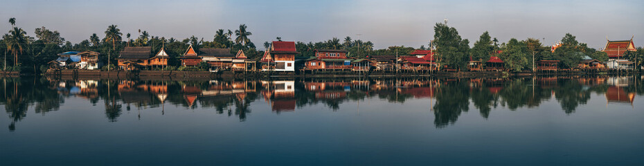Fototapeta na wymiar panorama view of Thai house riverside