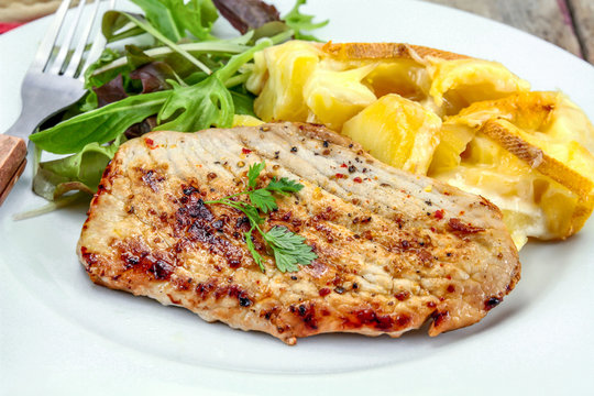 escalope de dinde grill&eacute;e et gratin de pommes de terre
