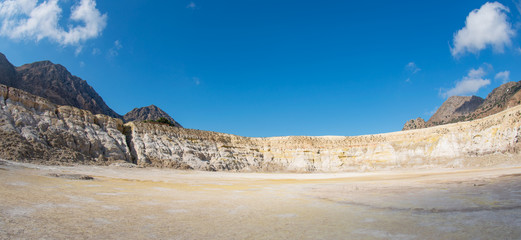 Vulkankrater Stefanos im Lakki-Tal von der Insel Nisyros Griechenland © ShDrohnenFly