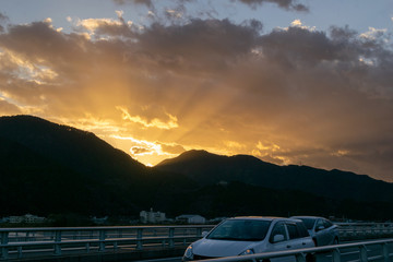 安倍川橋からの冬の夕焼け雲　静岡市