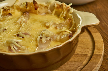 Bacon Cheeseburger Tater Tot Casserole