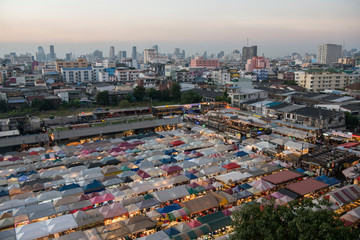 Obraz premium THAILAND BANGKOK RATCHADA NIGHT MARKET